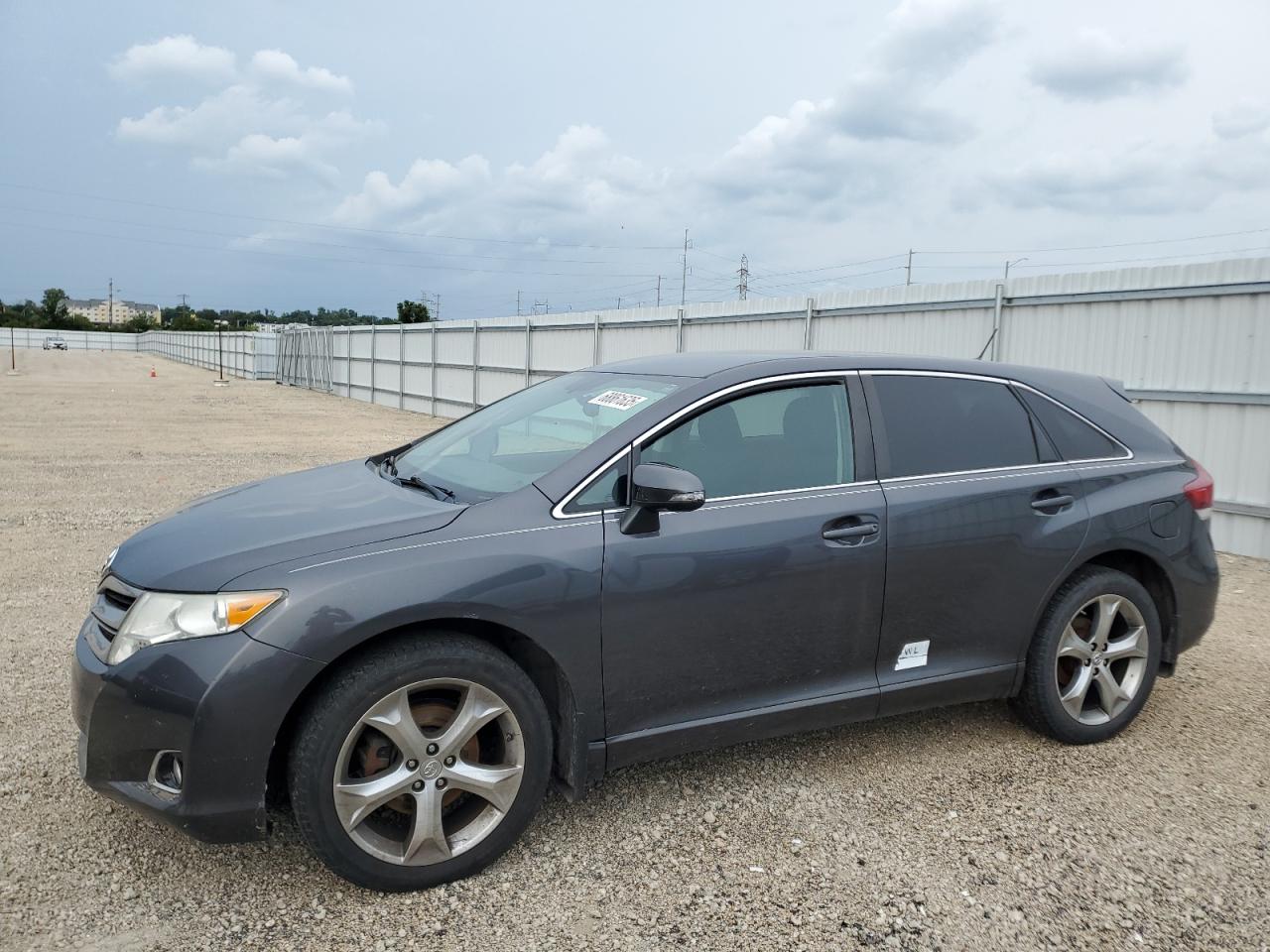 TOYOTA VENZA LE