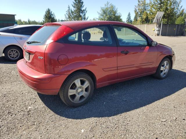 FORD FOCUS ZX3 2005 red  gas 3FAFP31NX5R107068 photo #4