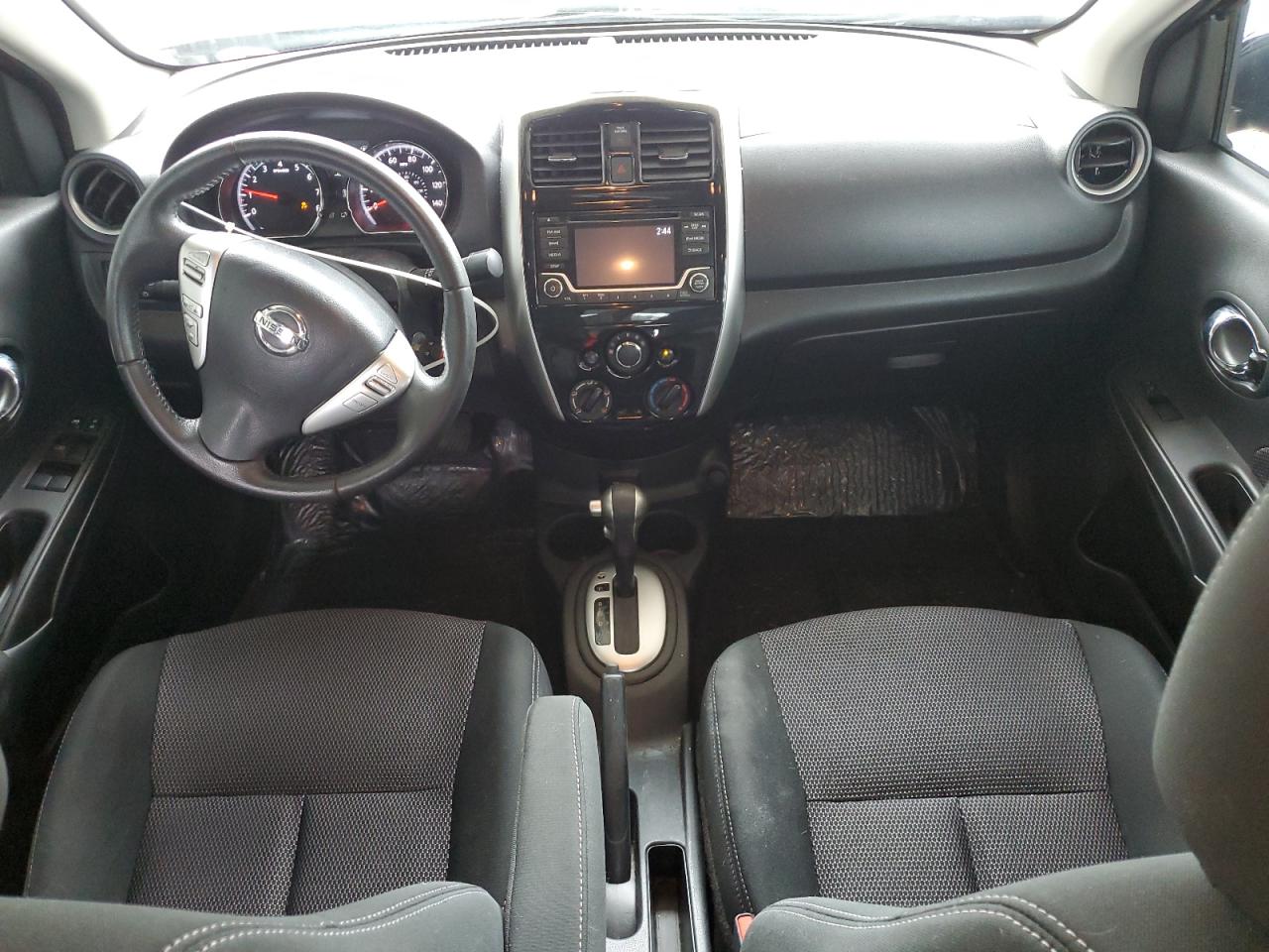 NISSAN VERSA S