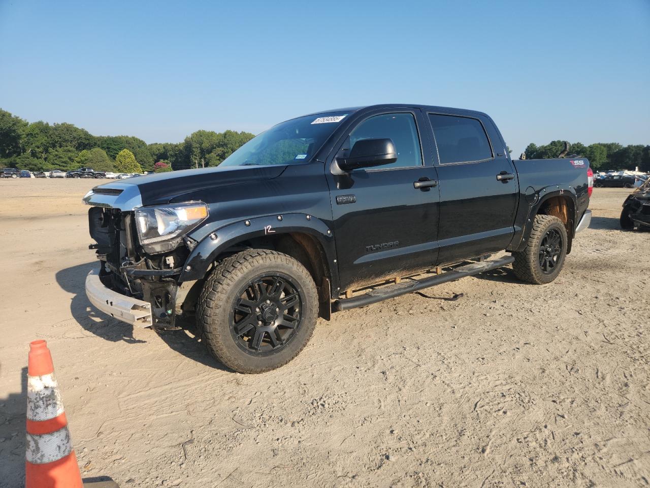 TOYOTA TUNDRA CREWMAX SR5