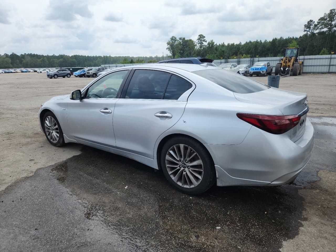 INFINITI Q50 LUXE