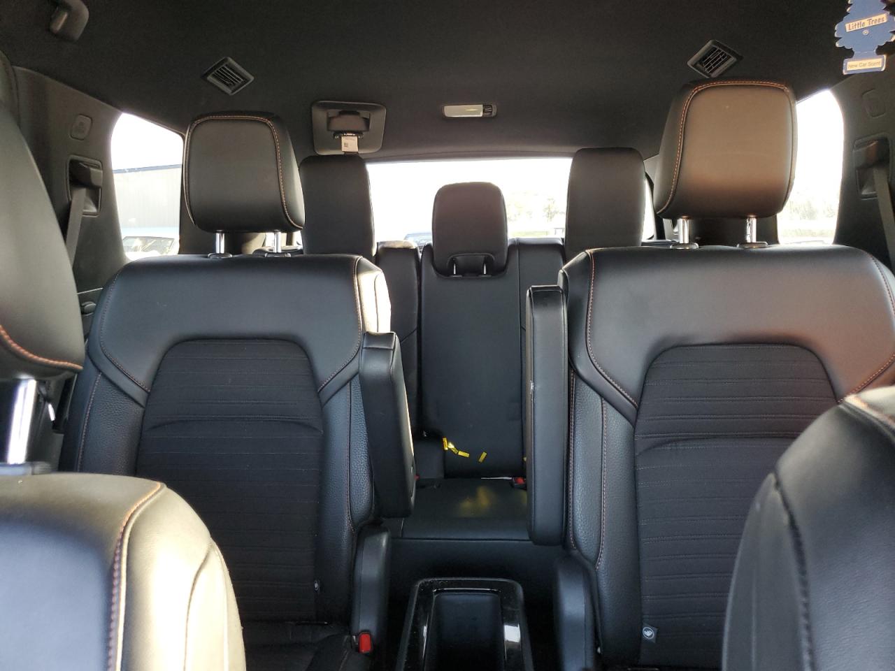 NISSAN PATHFINDER SV