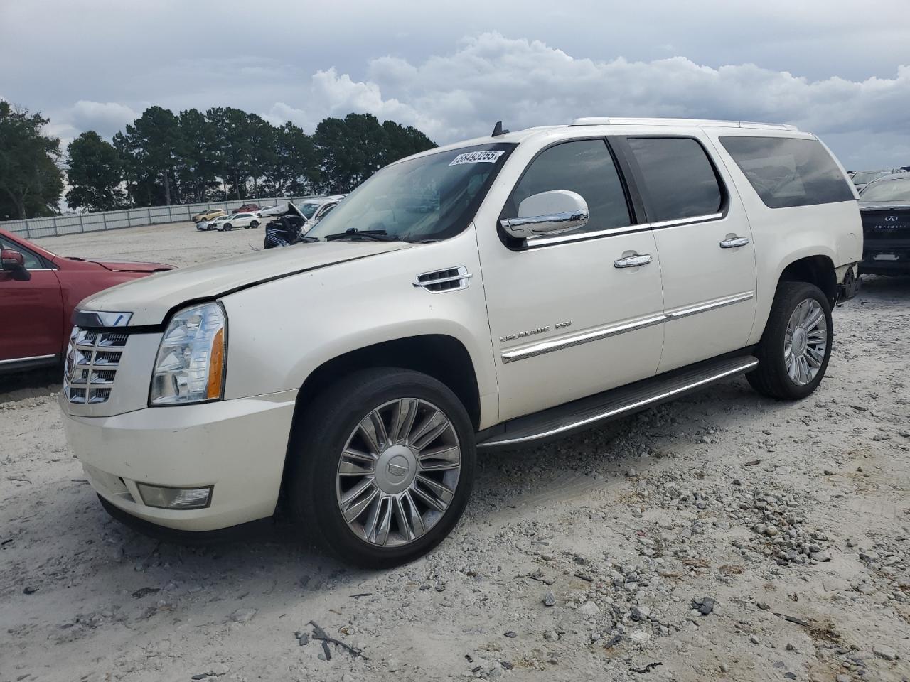 CADILLAC ESCALADE ESV LUXURY