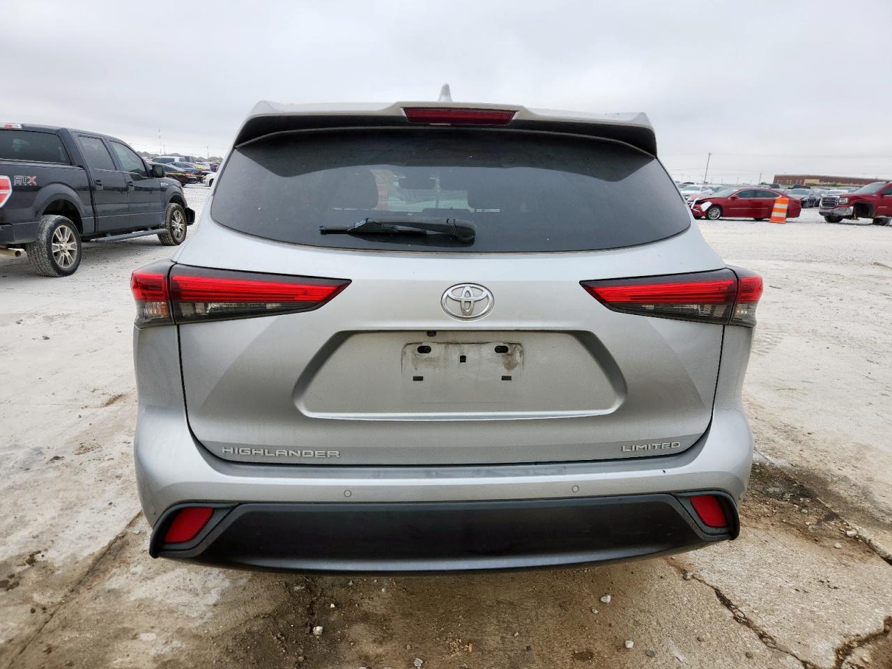 TOYOTA HIGHLANDER LIMITED