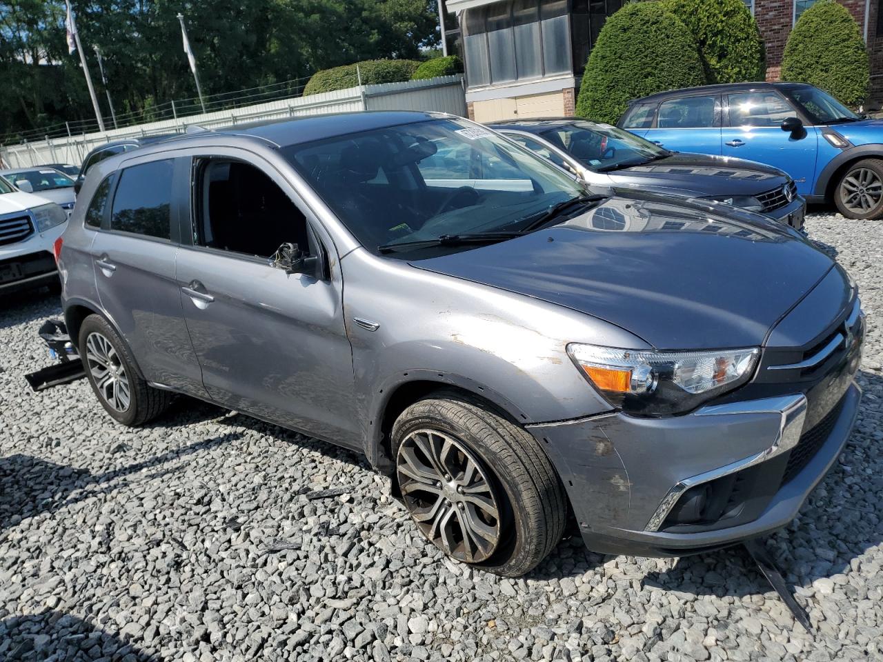 MITSUBISHI OUTLANDER ES