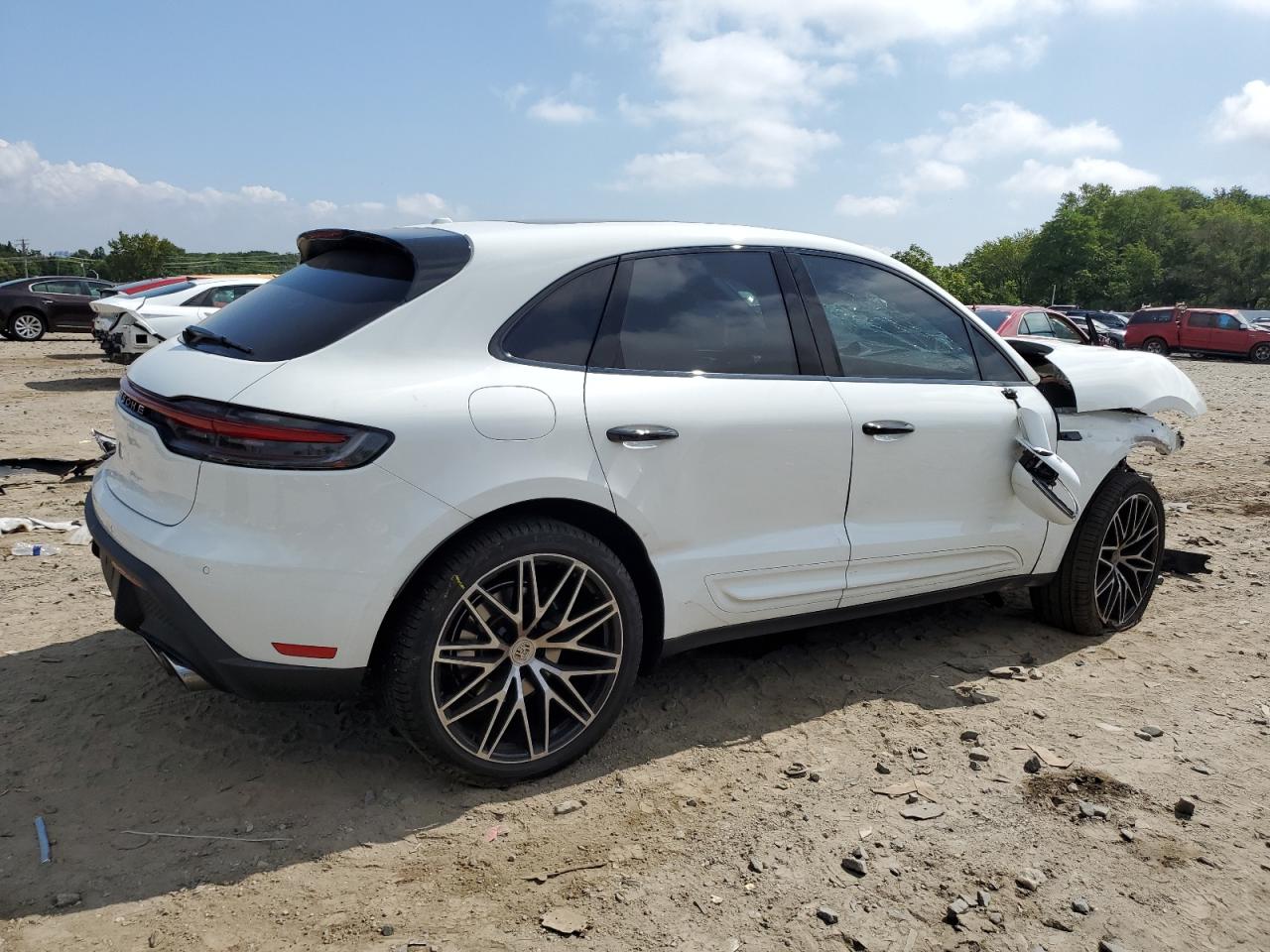 PORSCHE MACAN BASE