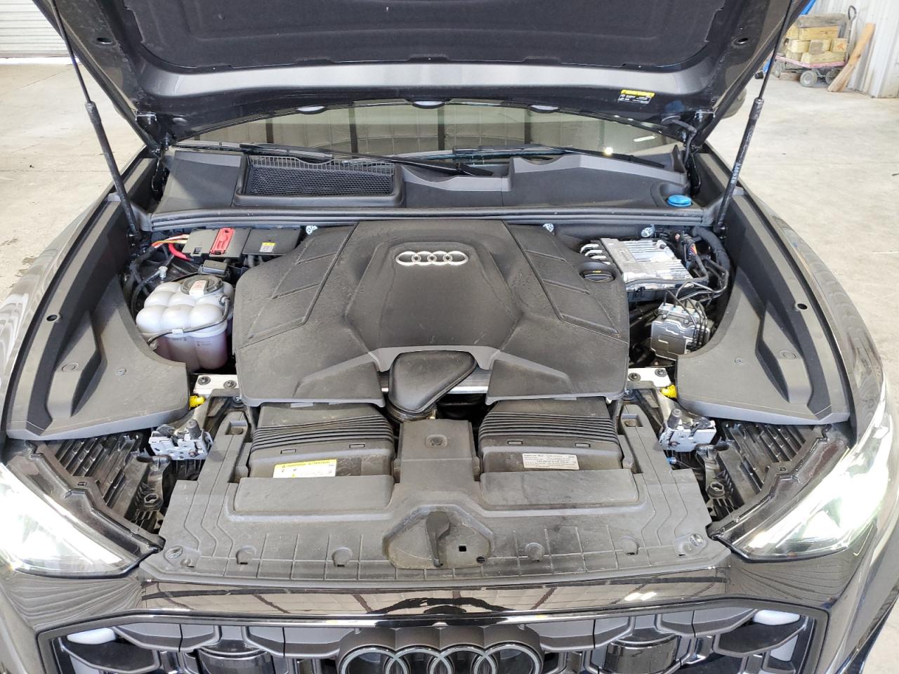 AUDI Q8 PRESTIGE S-LINE