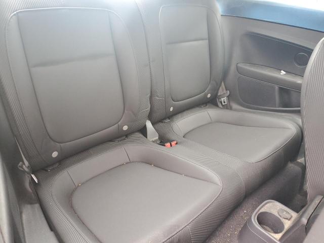 2018 VOLKSWAGEN BEETLE SE 3VWJD7AT2JM708451