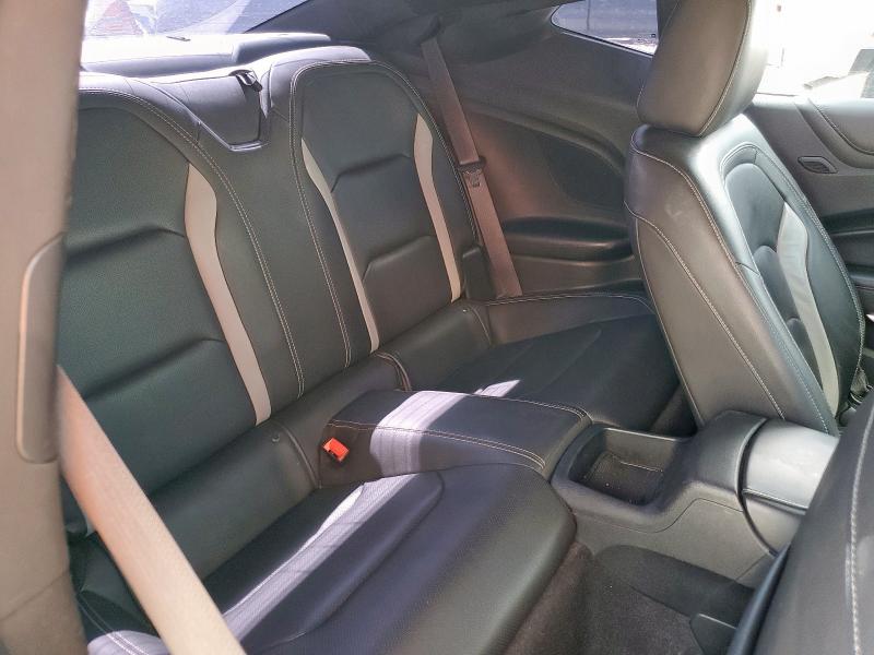 2019 CHEVROLET CAMARO LT 1G1FD1RS4K0127533