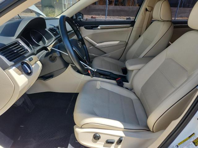2017 VOLKSWAGEN PASSAT SE 1VWBT7A33HC077387