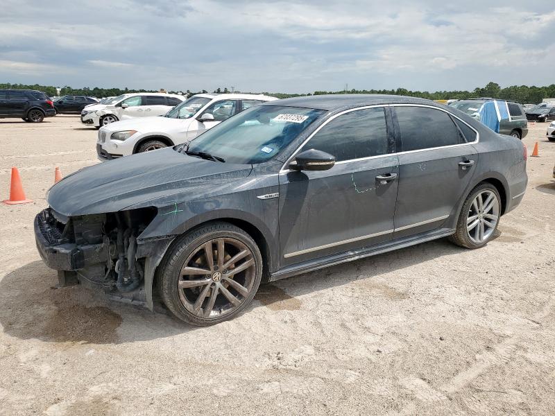 2017 VOLKSWAGEN PASSAT R-L 1VWDT7A33HC074790