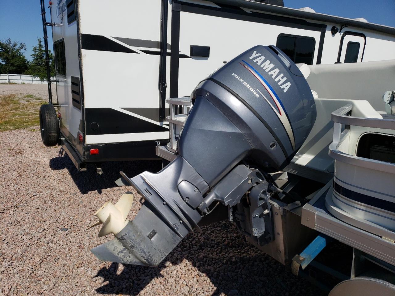 Lot #3278728621 2005 WEERES PONTOON MO