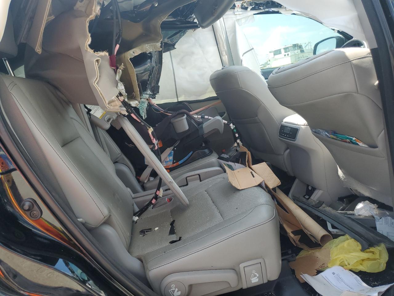 TOYOTA HIGHLANDER LIMITED