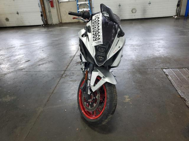 2024 SUZUKI GSX800 F JS1EM13B3R7100069