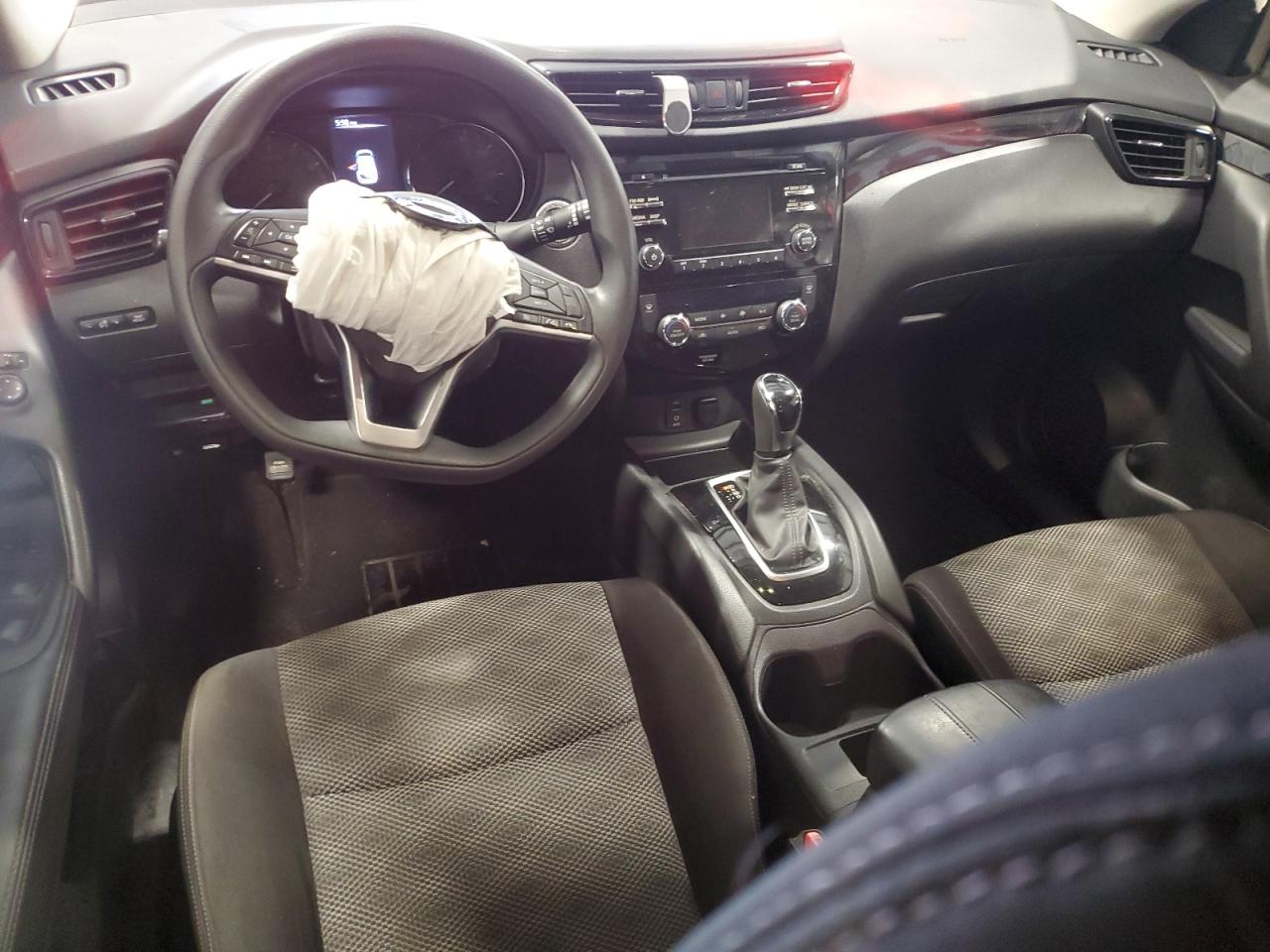 NISSAN ROGUE SPORT S