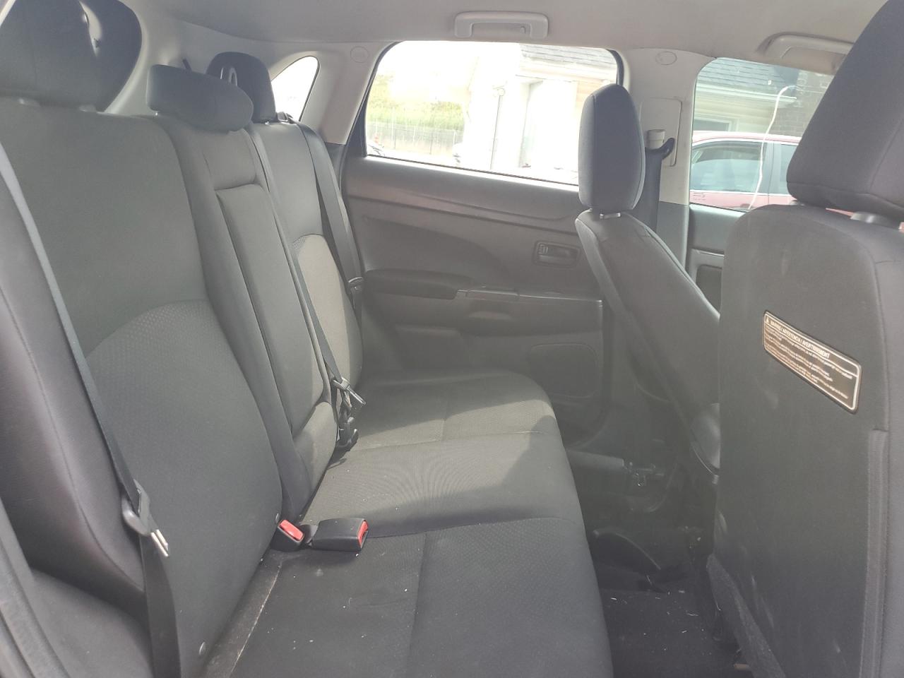 MITSUBISHI OUTLANDER ES