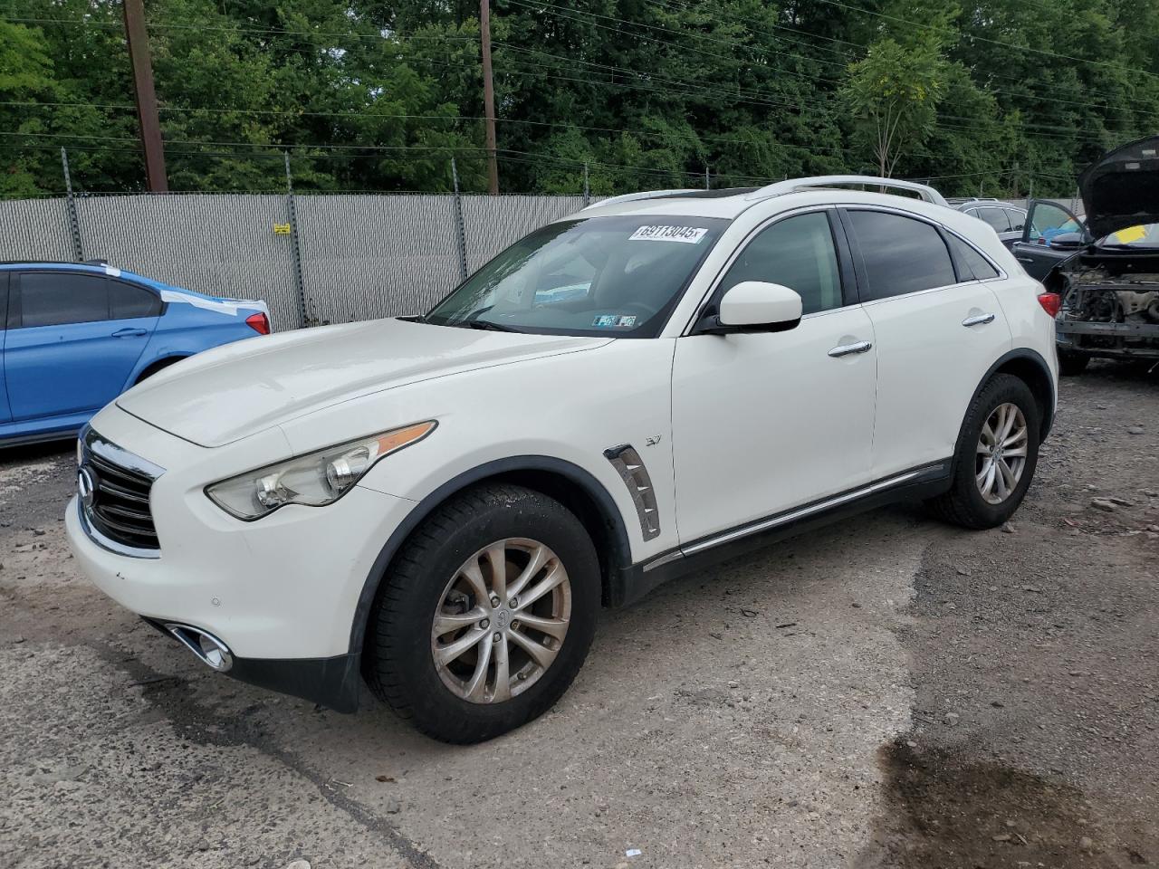 INFINITI QX70