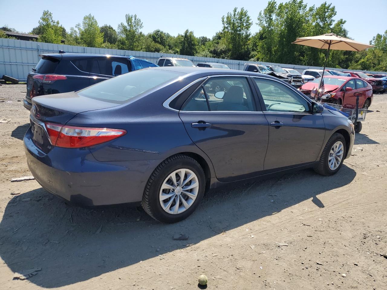 TOYOTA CAMRY LE