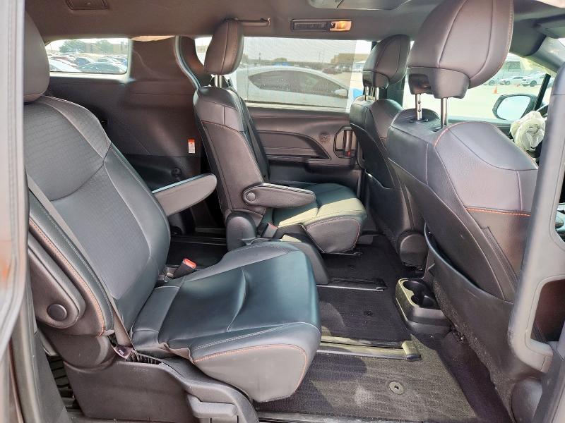 2022 TOYOTA SIENNA XSE - 5TDDRKEC5NS106504