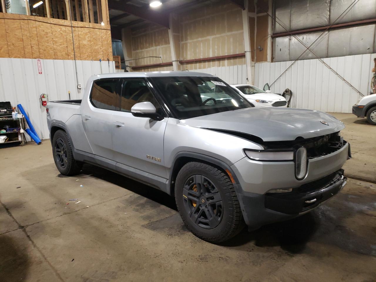 RIVIAN R1T ADVENTURE