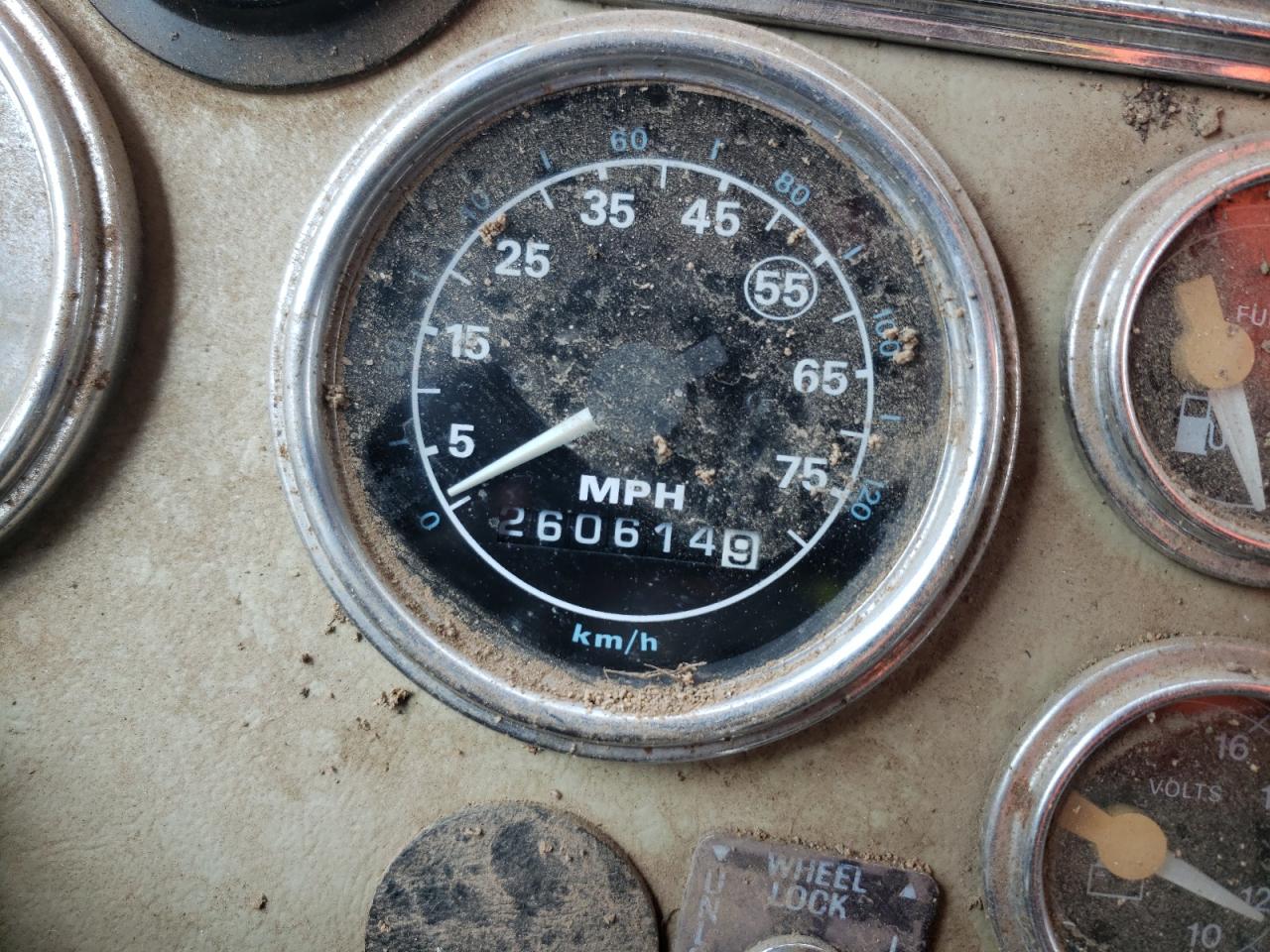 Lot #3283961801 1994 FORD L-SERIES LTS9000