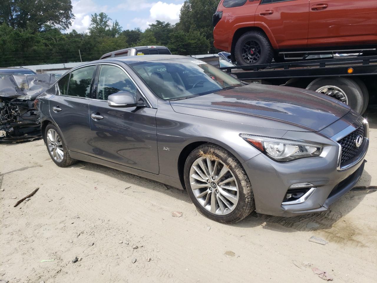INFINITI Q50 LUXE