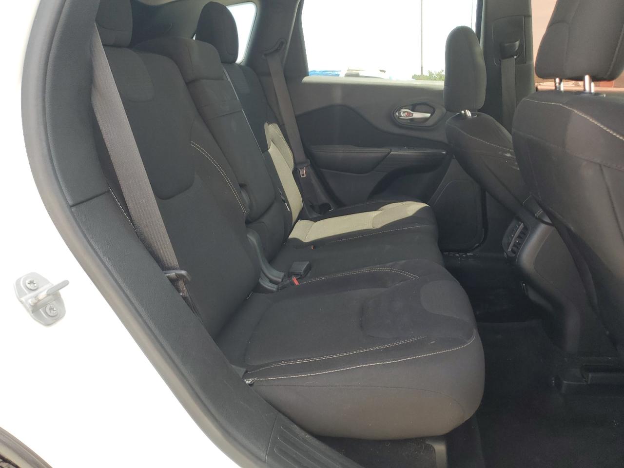 JEEP GRAND CHEROKEE LATITUDE