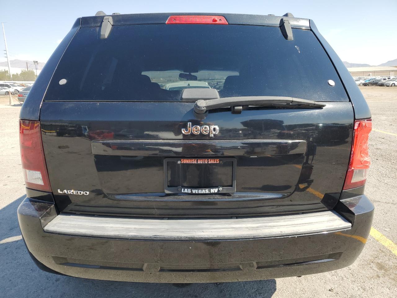 JEEP GRAND CHEROKEE LAREDO