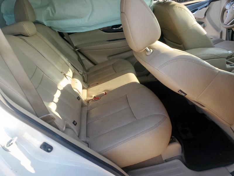 2015 NISSAN ROGUE S 5N1AT2MT5FC895208