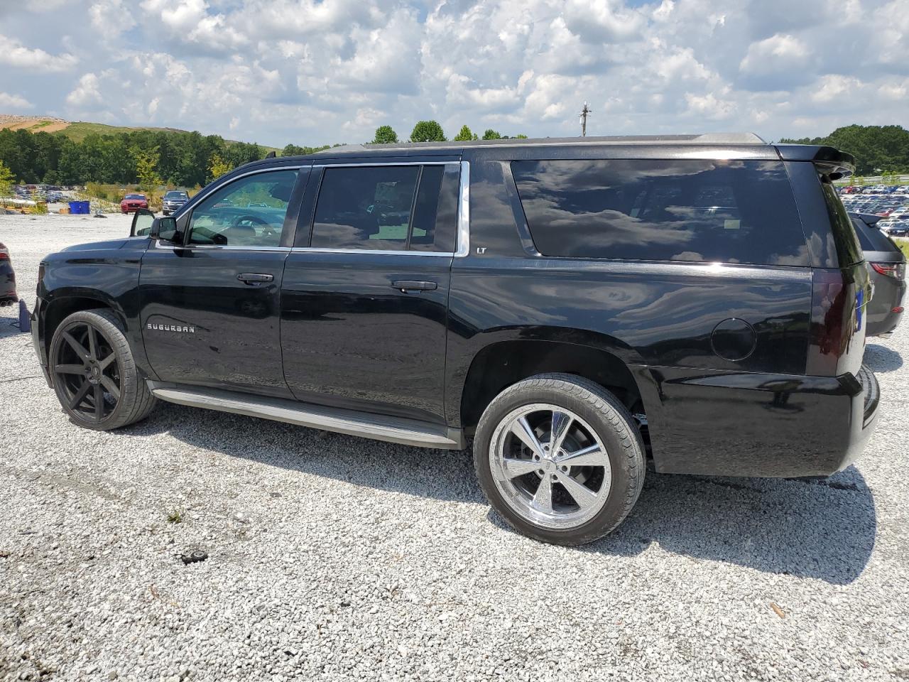 CHEVROLET SUBURBAN C1500 LT