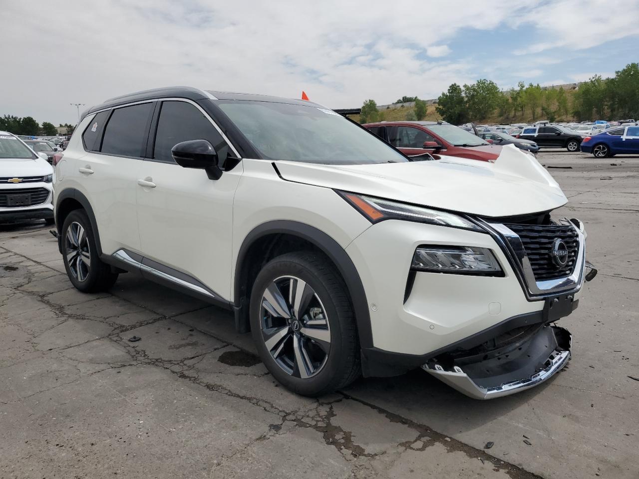 NISSAN ROGUE PLATINUM