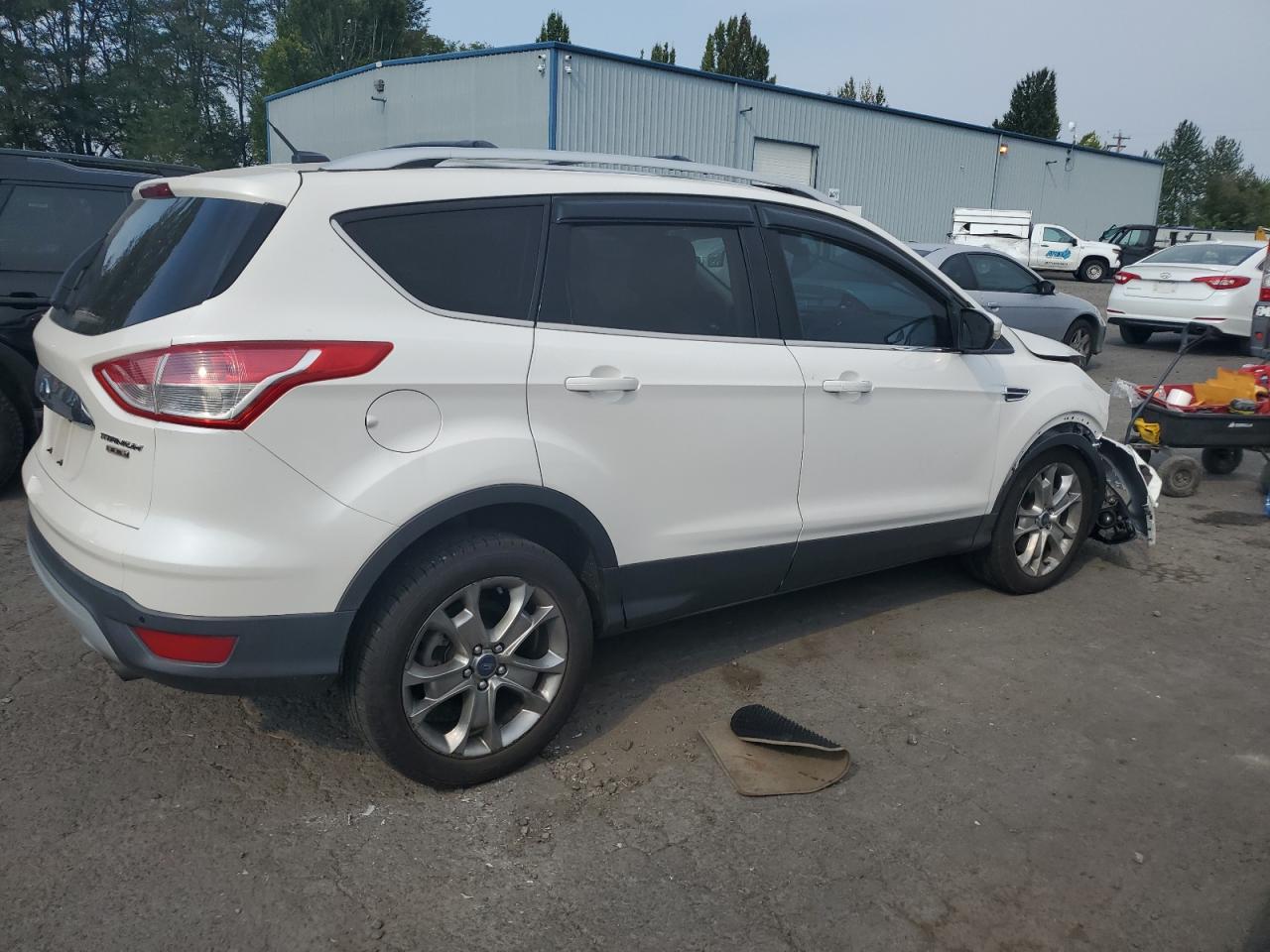 FORD ESCAPE TITANIUM
