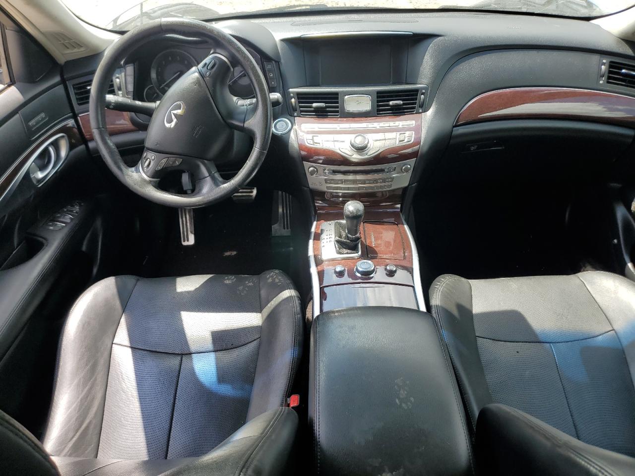 INFINITI Q70 3.7 LUXE