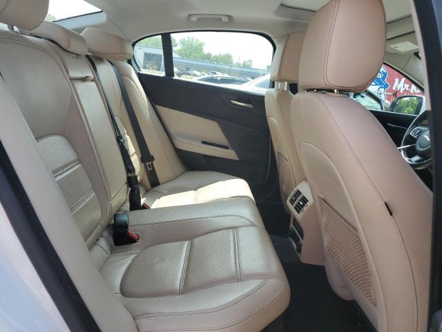 2017 JAGUAR XE PRESTIG SAJAK4BV0HA972378