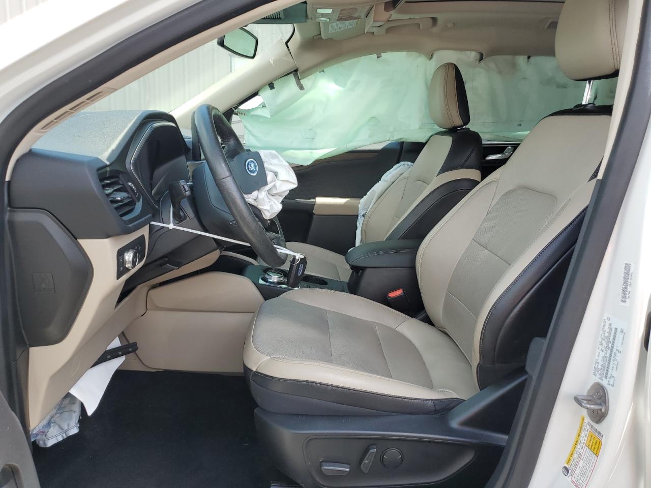 FORD ESCAPE TITANIUM