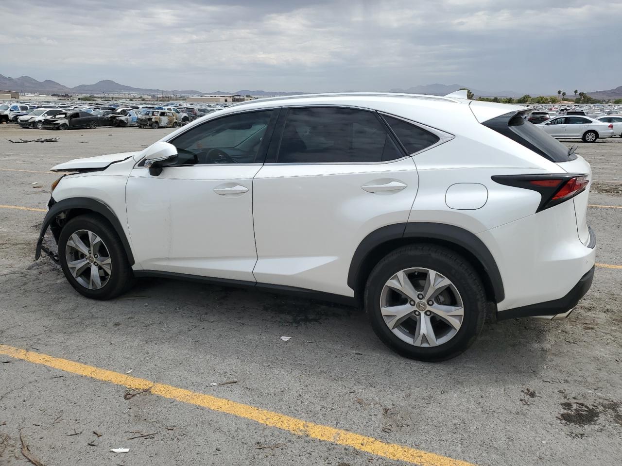 LEXUS NX 200T BASE