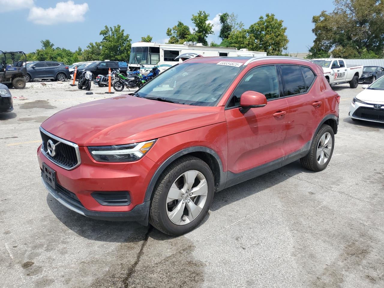 VOLVO XC40 T5 MOMENTUM