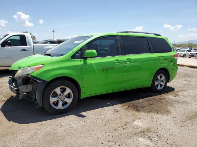 TOYOTA SIENNA LE