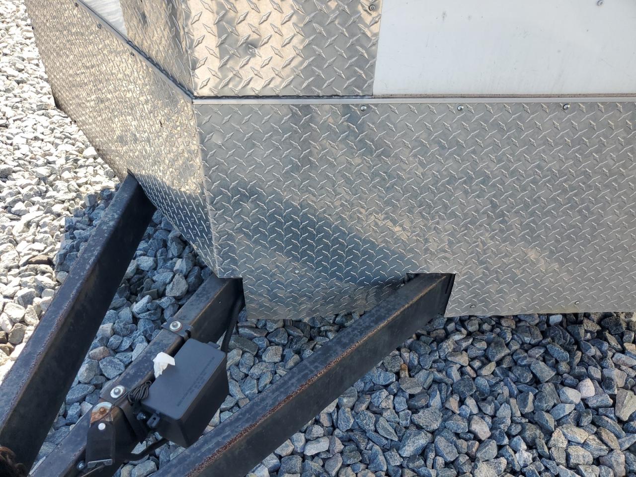 Lot #3302729073 2017 DIAMOND CARGO UNKNOWN