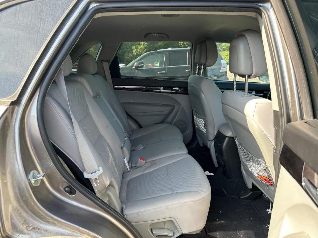 2015 KIA SORENTO LX 5XYKTCA65FG604912