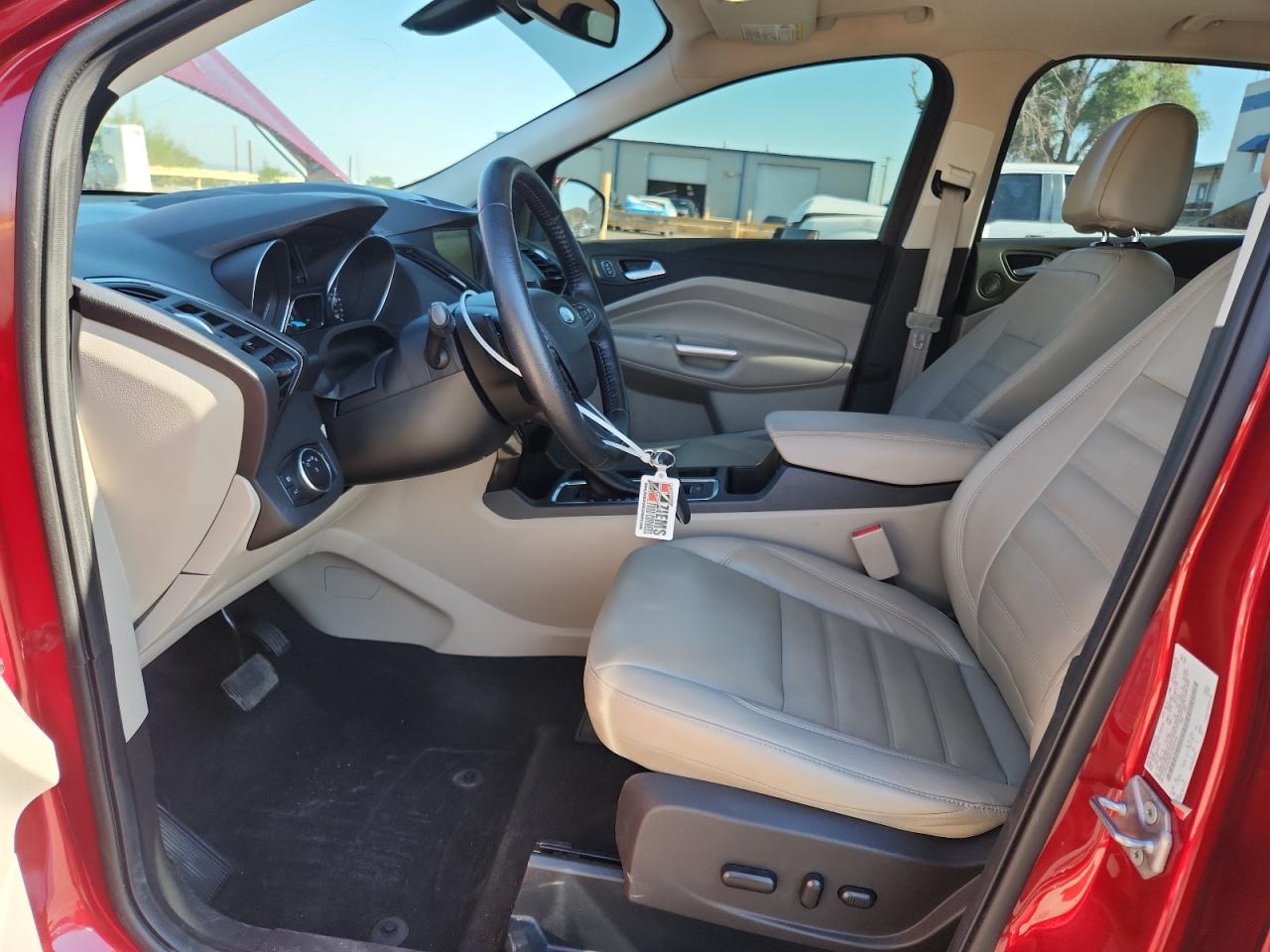 FORD ESCAPE TITANIUM