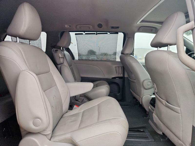 2019 TOYOTA SIENNA XLE 5TDYZ3DC1KS991546
