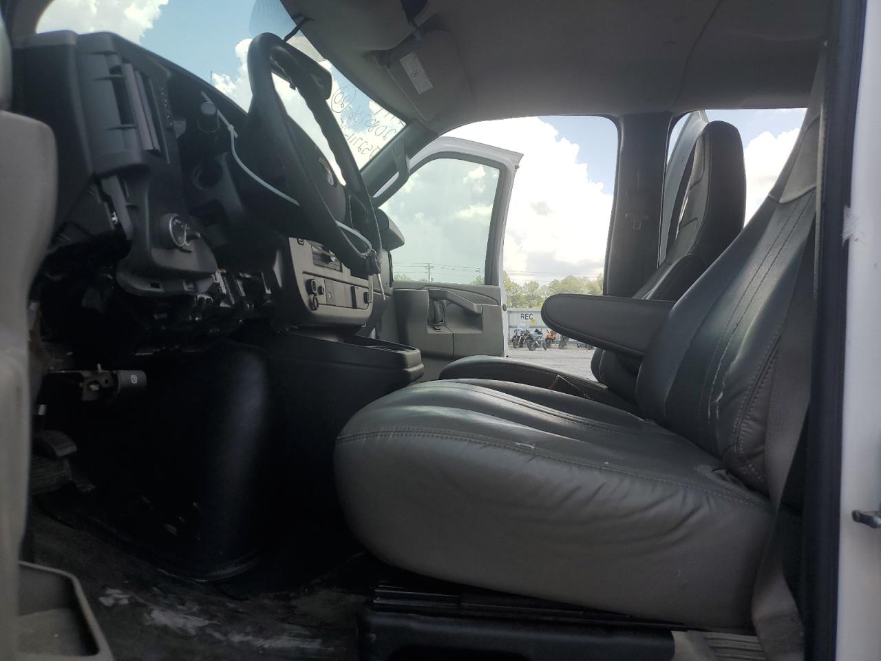 CHEVROLET EXPRESS LS