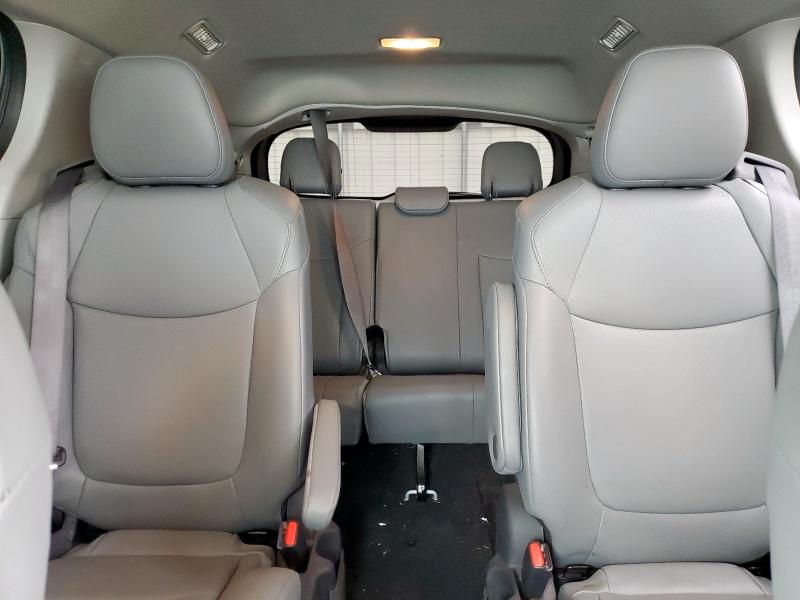 2023 TOYOTA SIENNA XLE 5TDYRKECXPS173622
