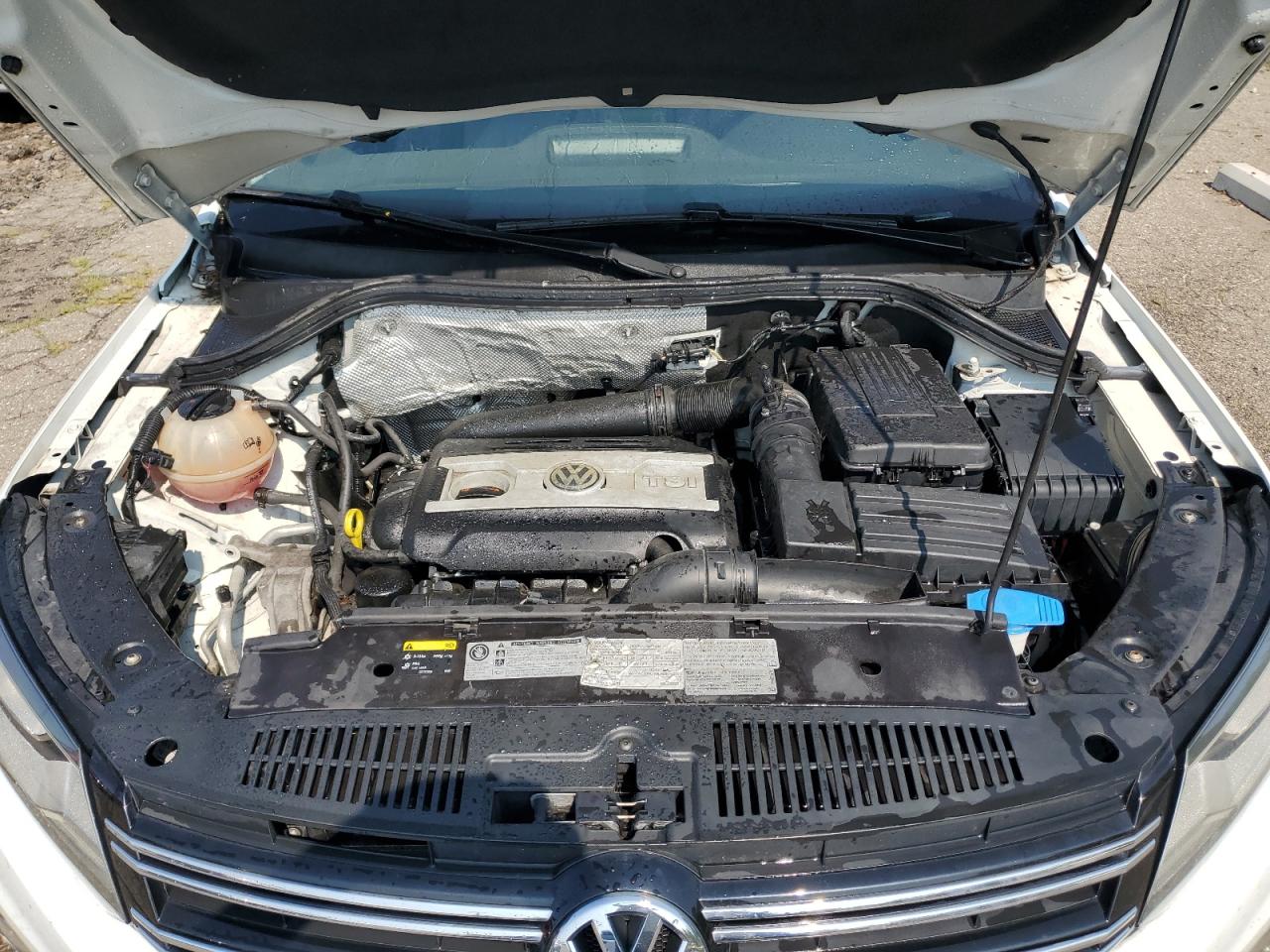 VOLKSWAGEN TIGUAN SPORT