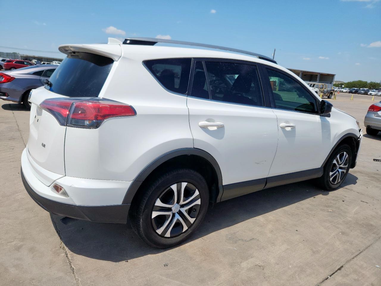 TOYOTA RAV4 LE