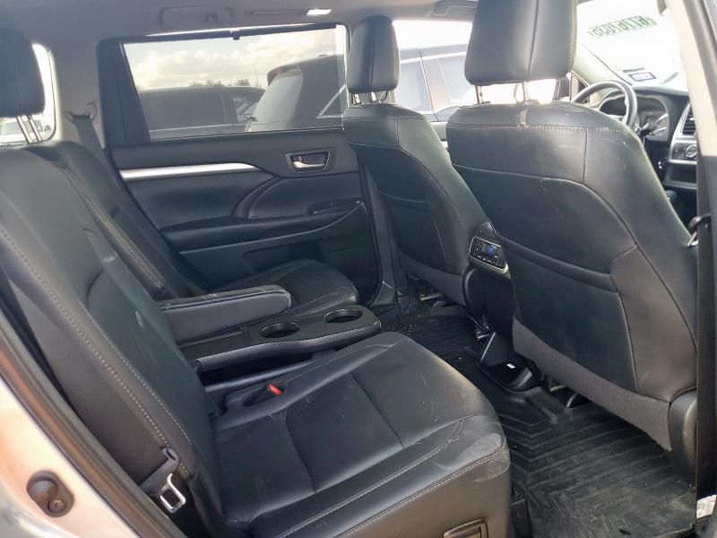 2019 TOYOTA HIGHLANDER 5TDKZRFHXKS569342