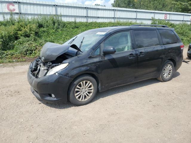 TOYOTA SIENNA XLE