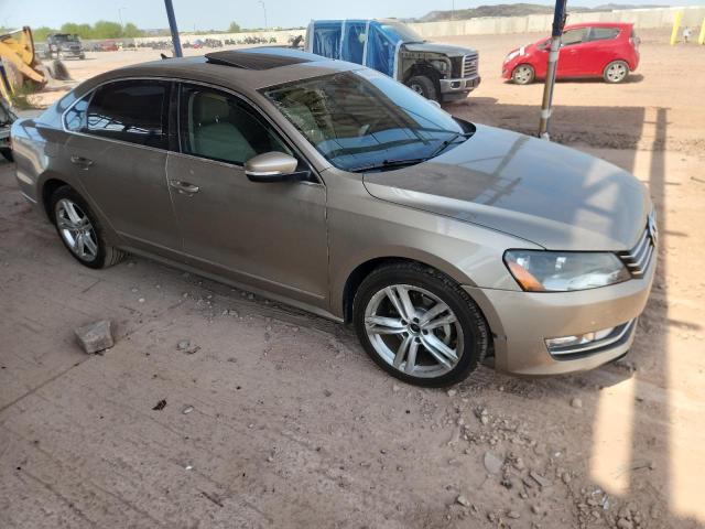 2015 VOLKSWAGEN PASSAT SE 1VWBV7A38FC028631