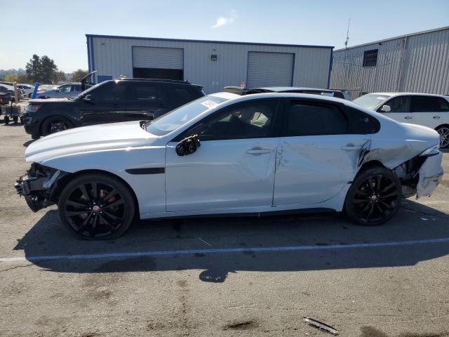 2016 JAGUAR XF S SAJBG4BV7GCY06271